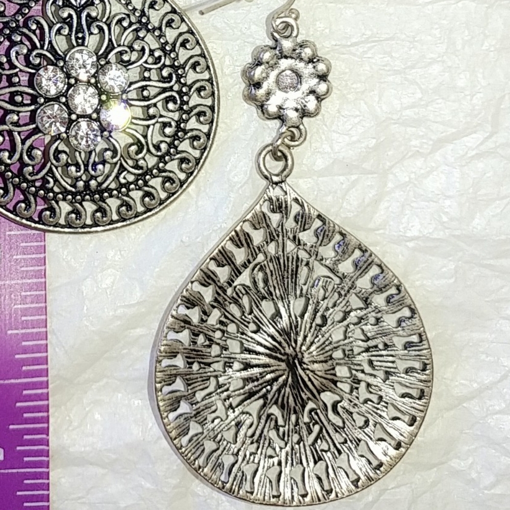 FILIGREE RHINESTONE BOHO DANGLE EARRINGS - Picture 3 of 4